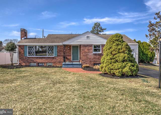 Property at 421 Edgehill Rd, York, PA 17403, 2 beds, 2 baths