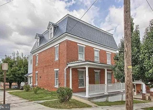Property at 39 Henrietta St, Red Lion, PA 17356, 6 beds, 2 baths