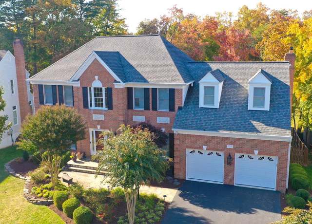 Property at 12718 Fox Woods Dr, Herndon, VA 20171, 4 beds, 2.5 baths