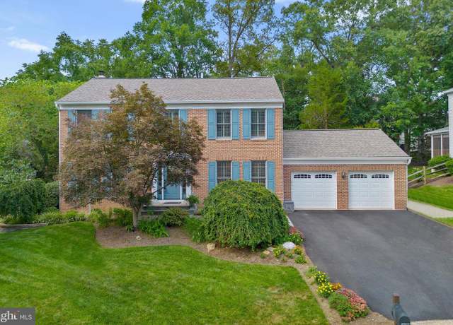 Property at 13768 Laurel Rock Dr, Clifton, VA 20124, 4 beds, 3.5 baths
