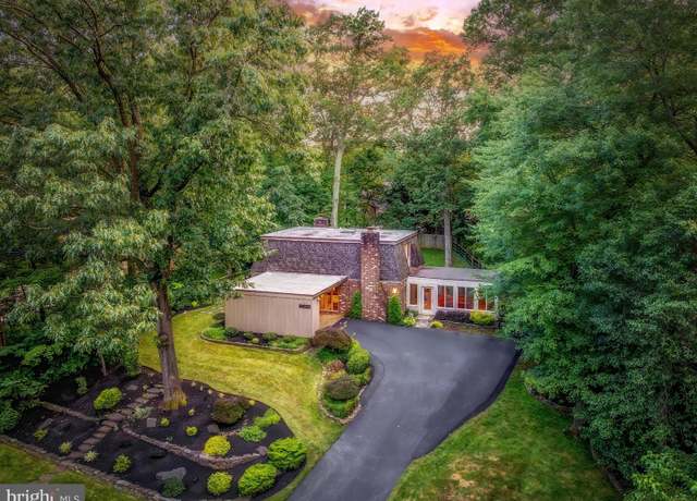 Property at 11205 Wedge Dr, Reston, VA 20190, 4 beds, 3.5 baths