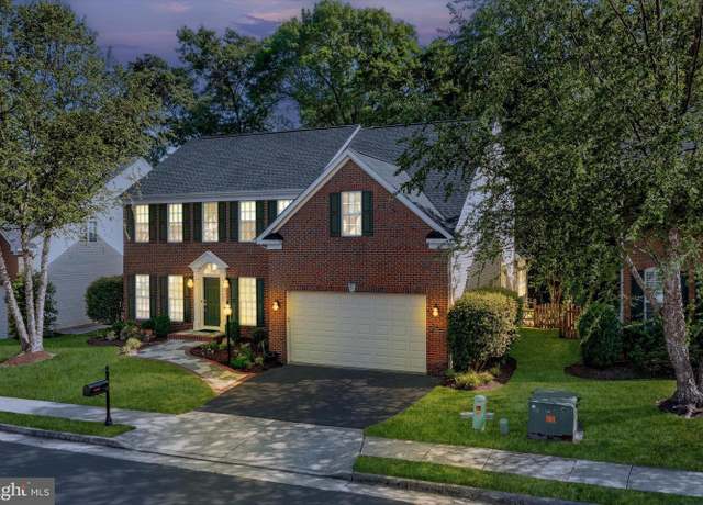Property at 47433 River Crest St, Sterling, VA 20165, 4 beds, 3.5 baths