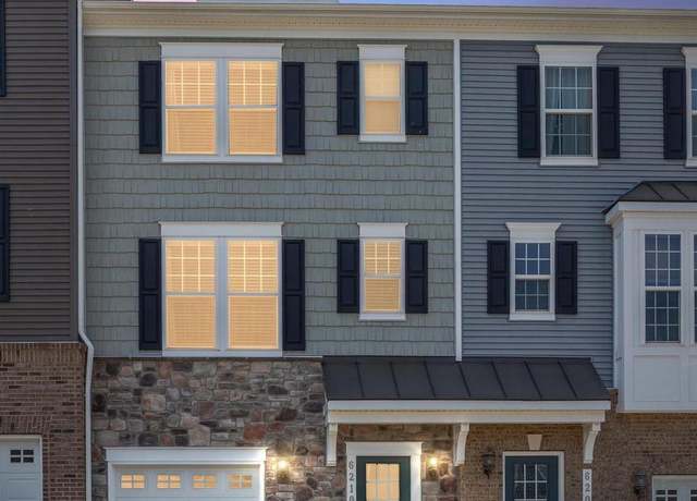 Property at 6210 Quinns Creek Dr, Haymarket, VA 20169, 3 beds, 3.5 baths