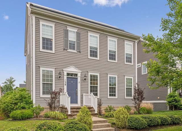 Property at 138 Gardenia Dr, Stafford, VA 22554, 4 beds, 3.5 baths