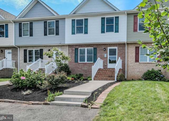 Property at 139 Steele Ave, Front Royal, VA 22630, 3 beds, 2.5 baths