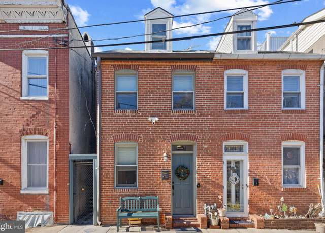 Property at 614 S Chapel St, Baltimore, MD 21231, 2 beds, 2 baths