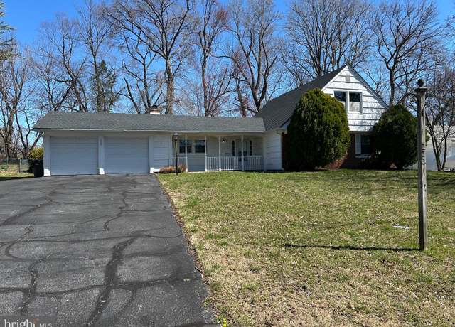 Property at 248 Club House Dr, Willingboro, NJ 08046, 3 beds, 2 baths