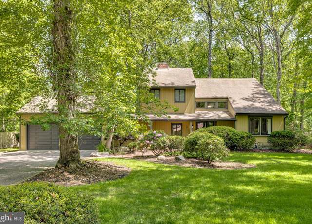 Property at 11 Mississippi Trl, Medford, NJ 08055, 3 beds, 2.5 baths