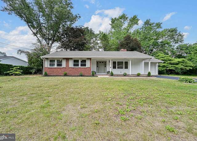 Property at 2526 Dahliadel Dr, Vineland, NJ 08361, 3 beds, 1.5 baths