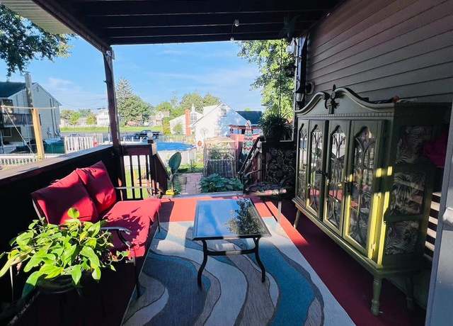 Property at 312 Creek Rd, Bellmawr, NJ 08031, 2 beds, 1.5 baths