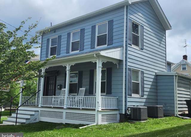 Property at 61 Park Ave, Flemington, NJ 08822, 3 beds, 2.5 baths