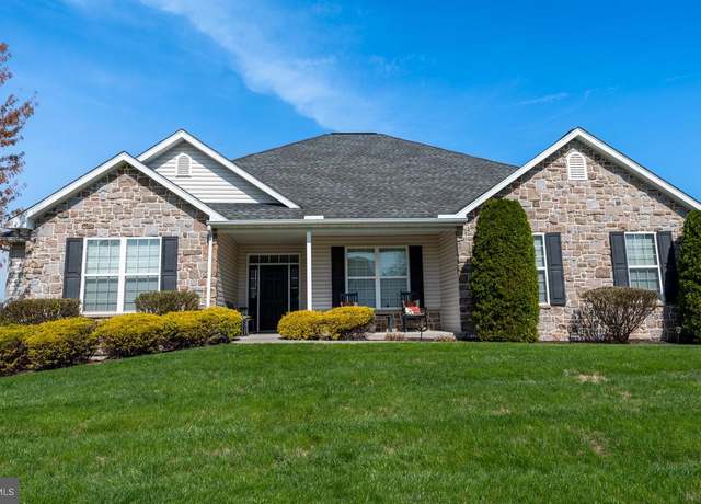 Property at 219 Pleasant View Dr, Douglassville, PA 19518, 3 beds, 3.5 baths