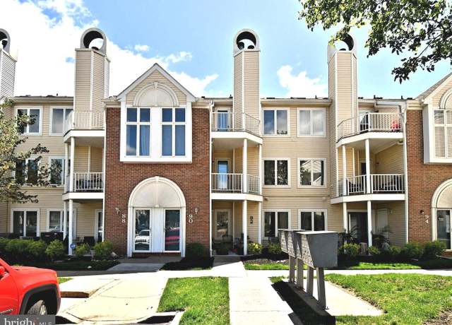 Property at 90 Catherine Ct, Levittown, PA 19057, 2 beds, 1.5 baths