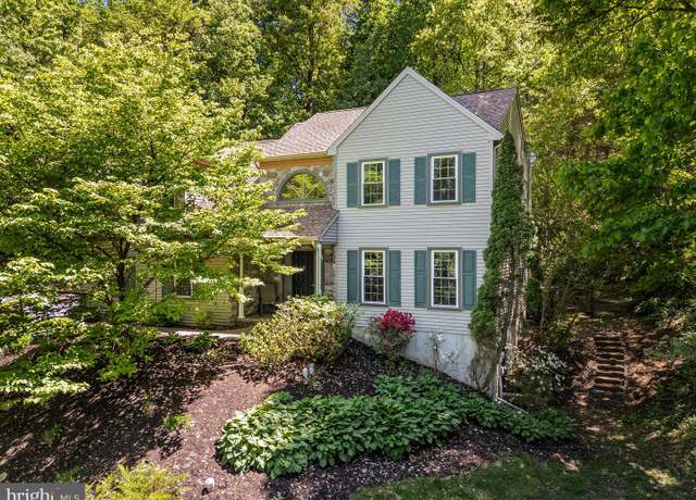 Property at 18 Paul Nelms Dr, Downingtown, PA 19335, 4 beds, 2.5 baths