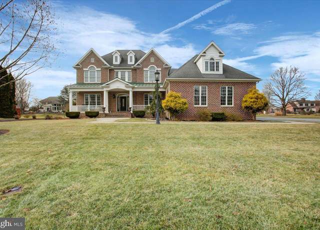 Property at 3293 Muirfield Dr, Chambersburg, PA 17202, 4 beds, 2.5 baths
