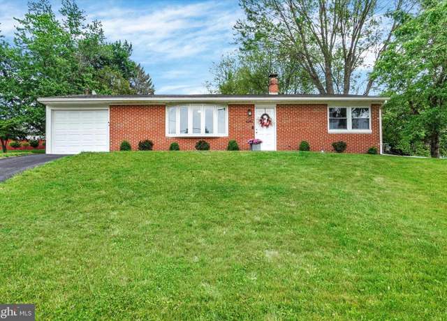 Property at 2560 Log Cabin Rd, York, PA 17408, 3 beds, 1 bath