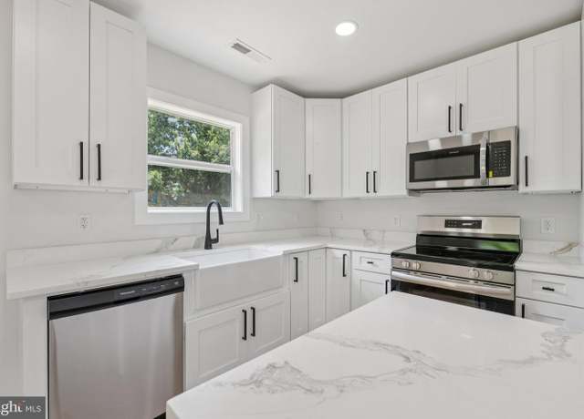 Property at 4509 Catlett Rd, Midland, VA 22728, 5 beds, 3 baths