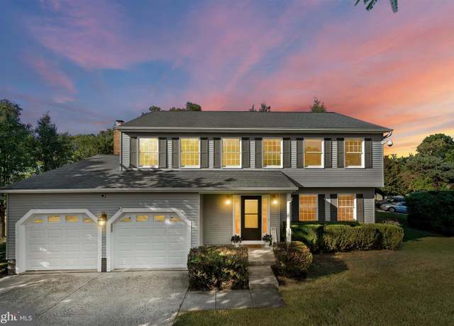 Property at 400 Gary Ct, Sterling, VA 20164, 4 beds, 2.5 baths