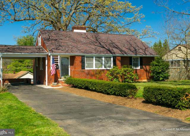 Property at 313 Jefferson Ave, Charles Town, WV 25414, 3 beds, 2 baths