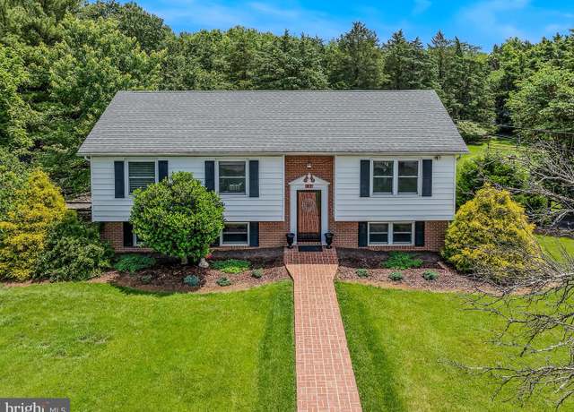 Property at 106 Mason Farm Dr, Kearneysville, WV 25430, 4 beds, 3 baths