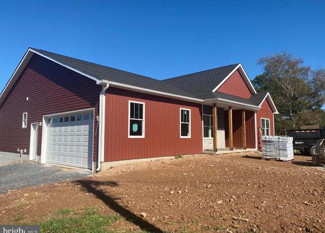 Property at 34 Canoles Ln, Berkeley Springs, WV 25411, 3 beds, 2.5 baths