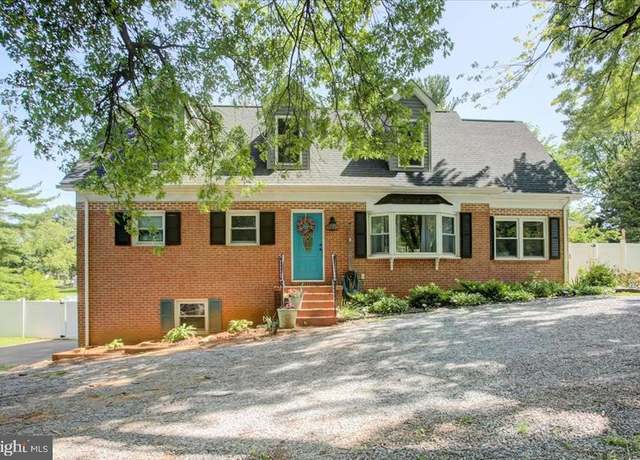Property at 4406 Old National Pike, Middletown, MD 21769, 5 beds, 4 baths