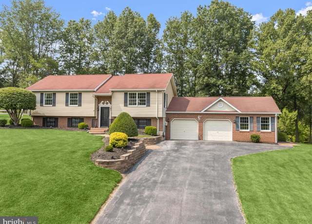 Property at 2917 Chestnut Hill Dr, Ellicott City, MD 21043, 4 beds, 2.5 baths