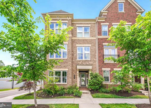 Property at 8309 Miner St, Greenbelt, MD 20770, 5 beds, 5.5 baths