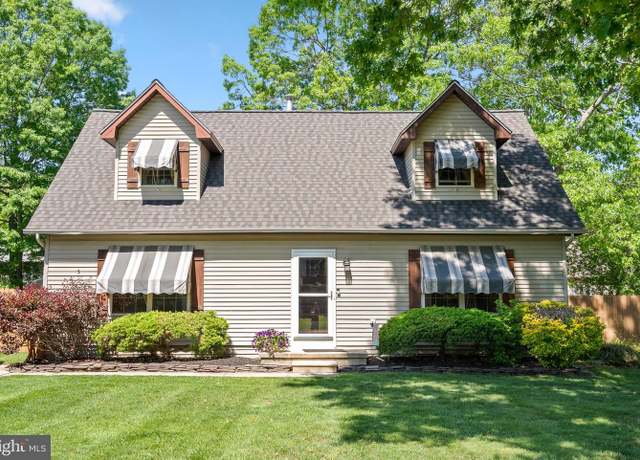 Property at 427 Tulip Ave, Galloway, NJ 08205, 3 beds, 2 baths