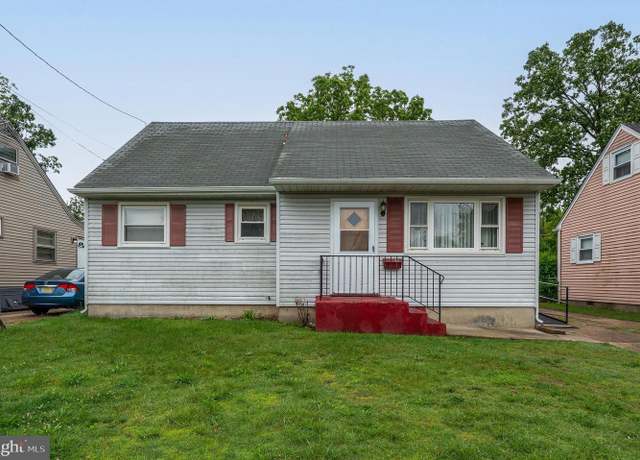 Property at 90 W Sixth St, Burlington, NJ 08016, 3 beds, 1 bath