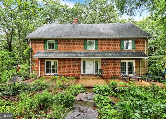 Property at 154 Deer Hill Rd, Reading, PA 19607, 4 beds, 3 baths