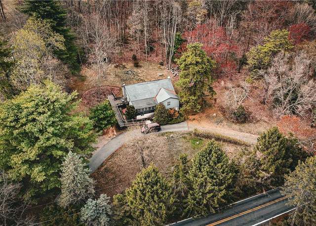 Property at 1641 Hemlock Dr, Lehighton, PA 18235, 4 beds, 2 baths