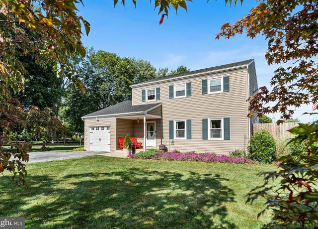 Property at 1 Somerset Dr, Coatesville, PA 19320, 4 beds, 2.5 baths