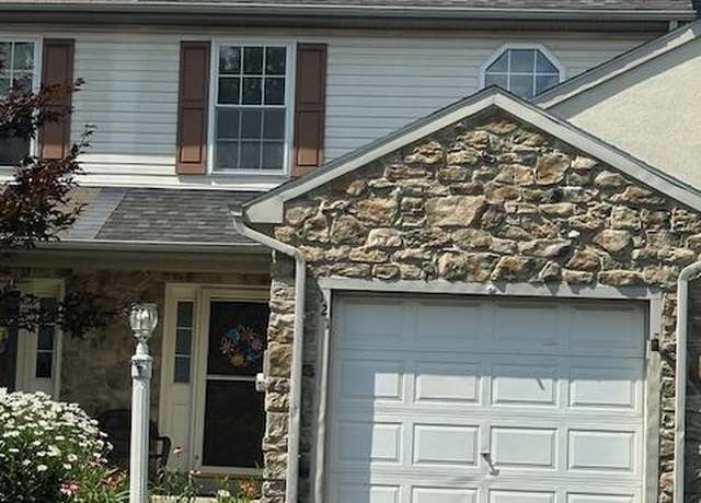 Property at 121 Moorland Ct, Lititz, PA 17543, 3 beds, 2 baths