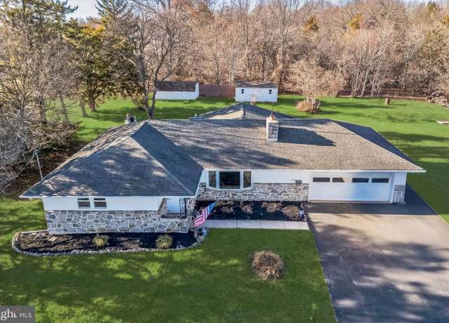 Property at 571 Royersford Rd, Royersford, PA 19468, 3 beds, 1.5 baths