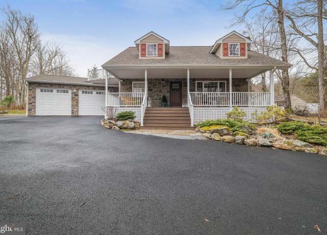 Property at 516 Lady Linda Ct, Blakeslee, PA 18610, 3 beds, 3 baths