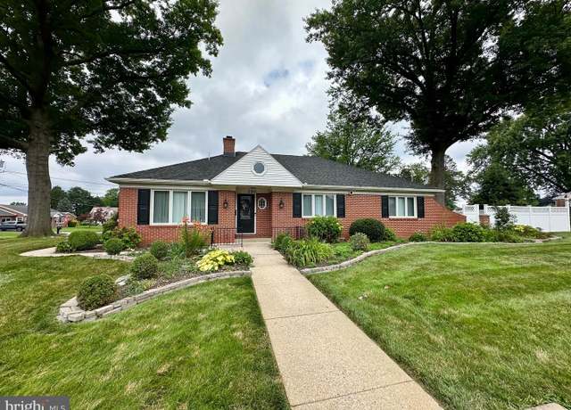 Property at 250 S Findlay St, York, PA 17402, 5 beds, 2 baths