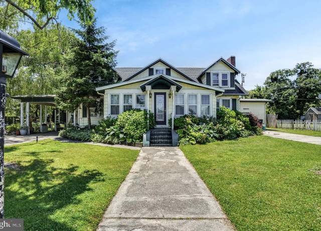 Property at 6126 Taylor St, Chincoteague Island, VA 23336, 4 beds, 2 baths