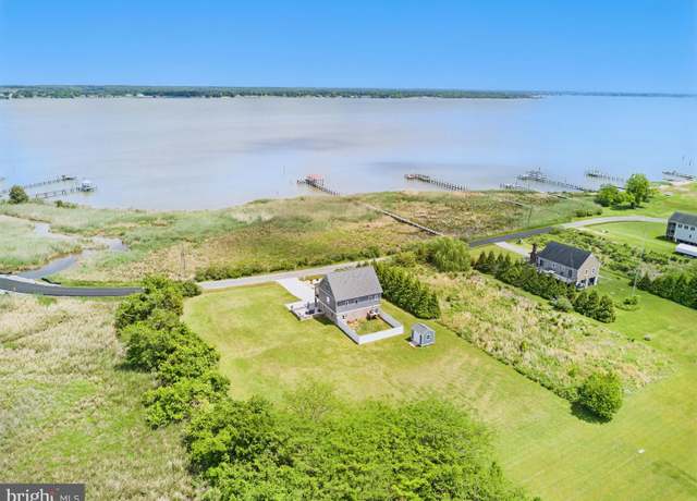Property at 757 Fort Lowry Ln, Dunnsville, VA 22454, 3 beds, 3.5 baths