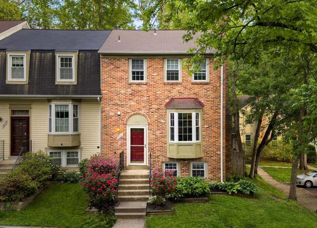 Property at 10121 Wood Green Way, Burke, VA 22015, 4 beds, 3.5 baths