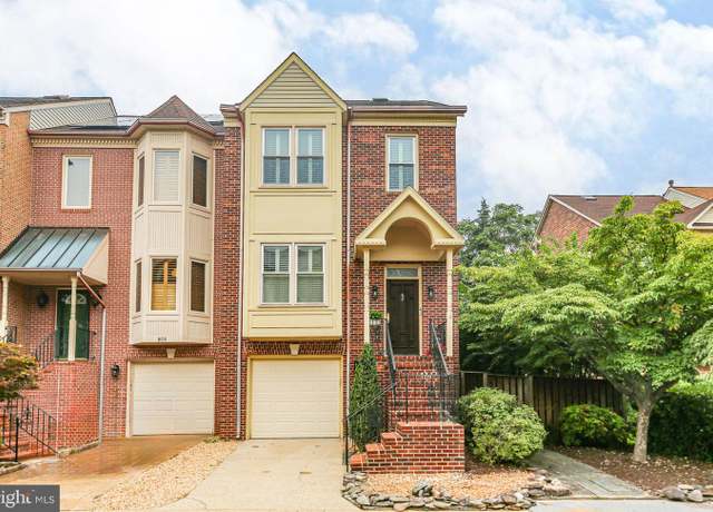 Property at 807 Shaw Ct, Fredericksburg, VA 22405, 4 beds, 3.5 baths