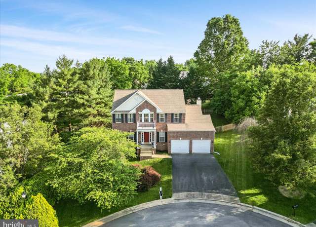 Property at 31 Indian Wells Ct, Charles Town, WV 25414, 4 beds, 3.5 baths
