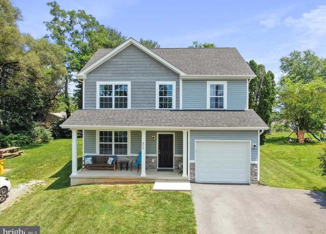 Property at 852 Jefferson Ave, Charles Town, WV 25414, 3 beds, 2.5 baths
