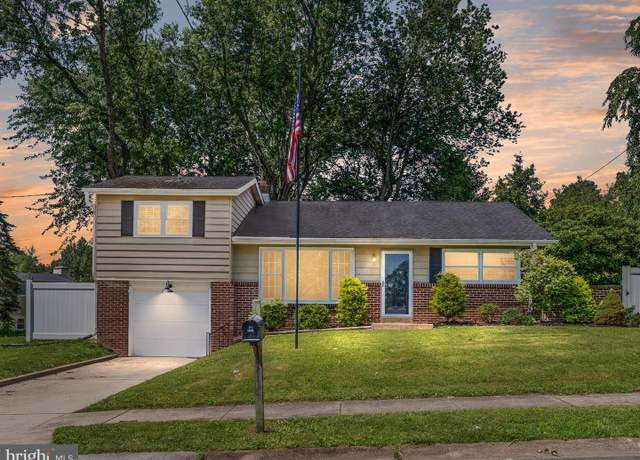 Property at 4 Paisley Dr, Wilmington, DE 19808, 3 beds, 2 baths