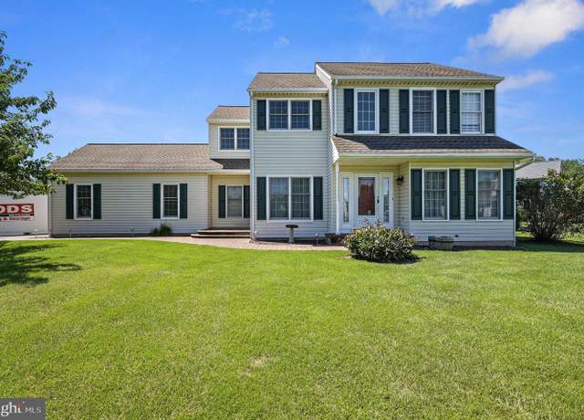 Property at 400 Reading Ln, Middletown, DE 19709, 4 beds, 2.5 baths