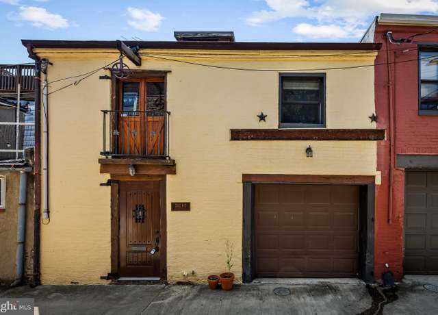 Property at 202-1 S Castle St, Baltimore, MD 21231, 2 beds, 1.5 baths