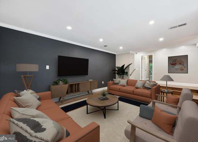 Property at 2016 Coleridge Dr Unit 24-102, Silver Spring, MD 20902, 3 beds, 2 baths