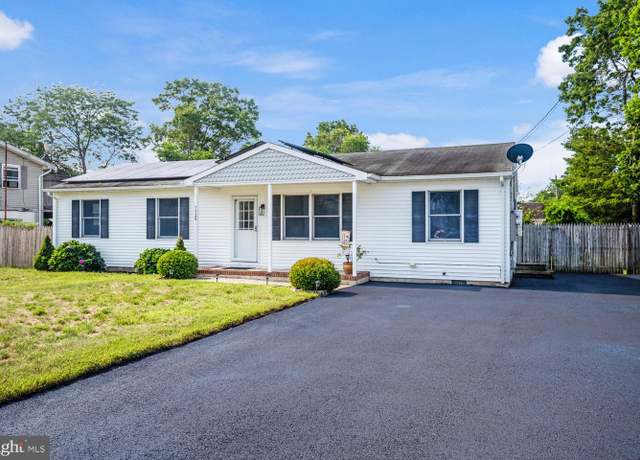 Property at 1125 Windlass Dr, Manahawkin, NJ 08050, 3 beds, 2 baths