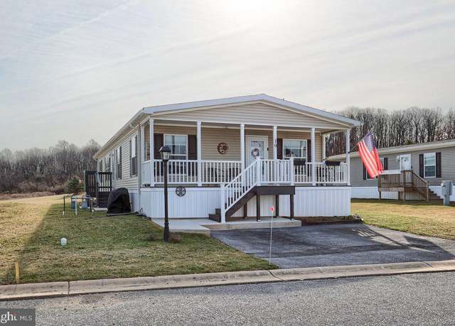 Property at 19 Egret Dr, Hanover, PA 17331, 3 beds, 2 baths