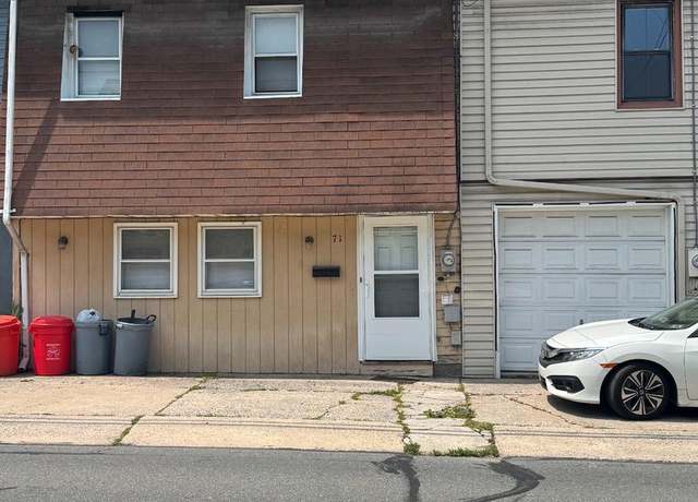 Property at 71 E Wyomissing Ave, Mohnton, PA 19540, 2 beds, 1 bath
